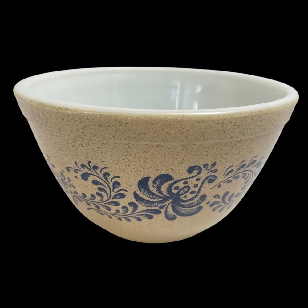 Vintage Pyrex 401 1.5 Pint Mixing Bowl Tan With Blue Floral Pattern